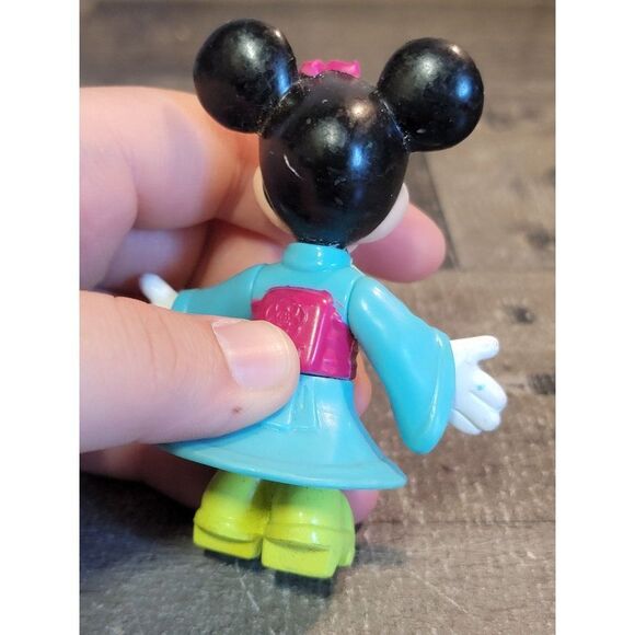 Oriental kimono Minnie Mouse Disney toy figure - Picture 4 of 5
